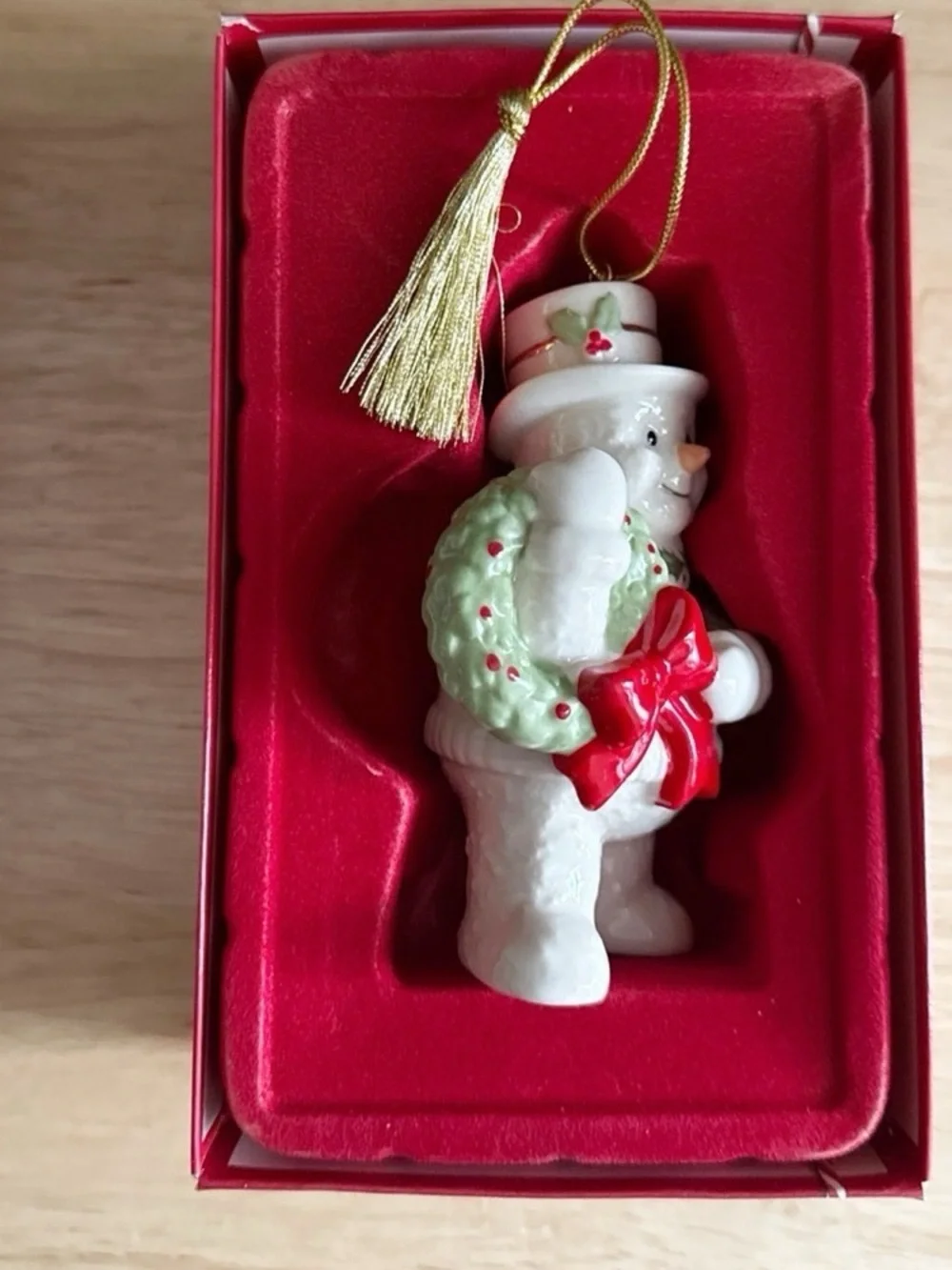 Lenox Holiday Snowman Holding Wreath Fine China Christmas 3” Inch Ornament NIB